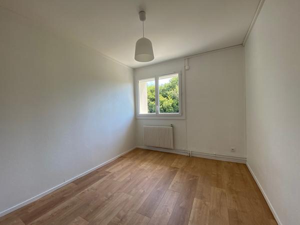 Maison avec jardin et garage à LATRESNE