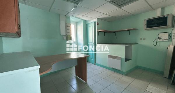 Location Local commercial 2 pièces 50 m² - ÉTampes 91150