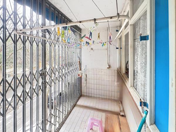 T5 LUMINEUX TRAVAUX A PREVOIR