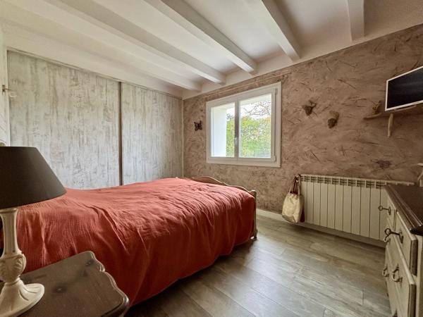 Villa 10 pièce(s) 7 chambre(s) 250 m²