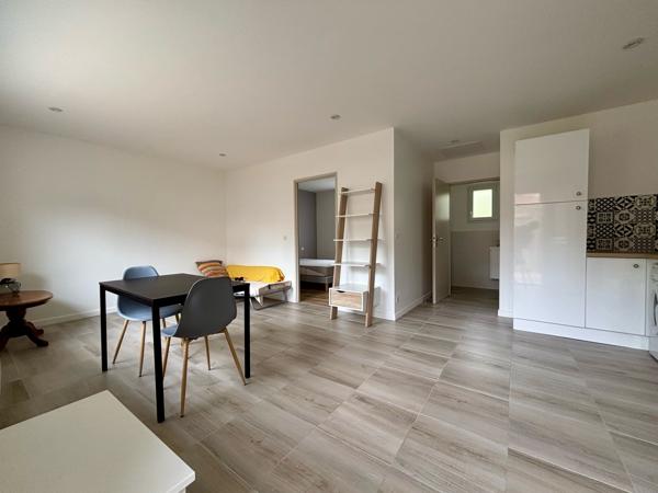Villa 10 pièce(s) 7 chambre(s) 250 m²