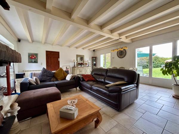 Villa 10 pièce(s) 7 chambre(s) 250 m²