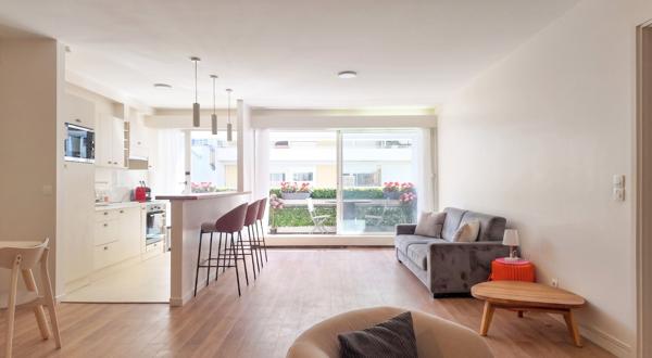 Appartement 2p lumineux avec terrasses privatives de 14m² - Paris 7e