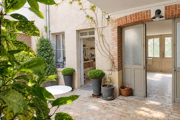 Vente Maison de luxe Blois 11 Pièces 233 m²