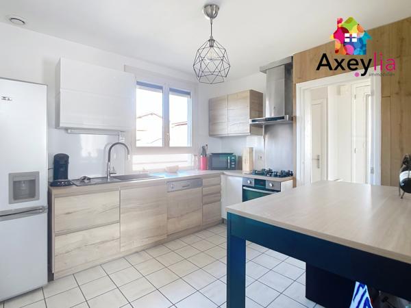 Riorges (42153) A VENDRE - SECTEUR RIORGES - MAISON RÉNOVÉE AVEC DÉPENDANCES ET JARDIN