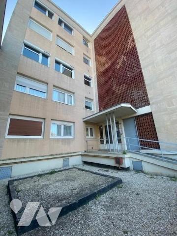 Saint-quentin - centre-ville- appartement 2ème étage