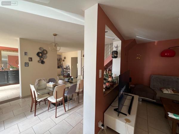 Maison à vendre à Beaumont-le-Roger dans l'Eure (27170), ref : 02574