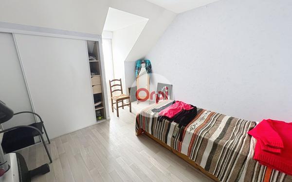 Maison à vendre    4 pièces •  Theix