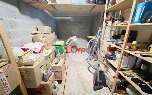 Maison à vendre    4 pièces •  Theix