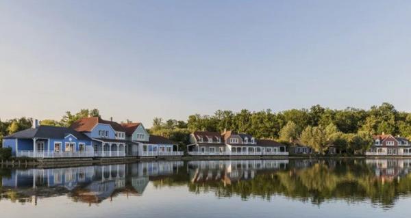 INVESTISSEMENT LOCATIF – CHAMOUILLE – Résidence de tourisme Center Parcs Le Lac d'Ailette - 7.13% de rentabilité