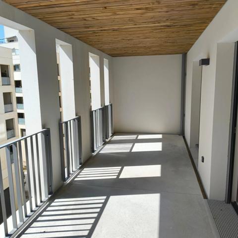 Appartement à louer 2 pièces BORDEAUX (33), neuf, place de parking, terrasse 16m²
