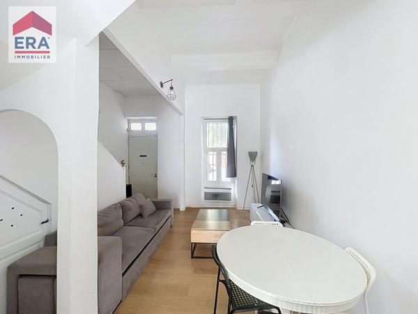 A VENDRE ST JOSEPH MARSEILLE 13014   MAISON DE VILLE  T4 , DEPENDANCES, COURS.