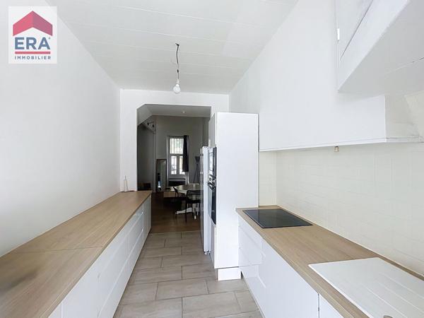A VENDRE ST JOSEPH MARSEILLE 13014   MAISON DE VILLE  T4 , DEPENDANCES, COURS.