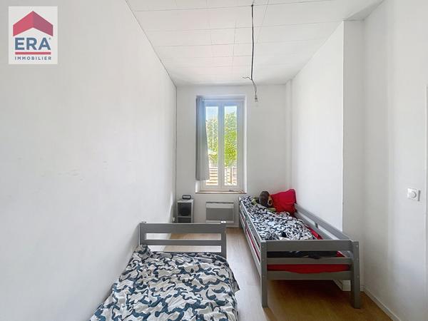 A VENDRE ST JOSEPH MARSEILLE 13014   MAISON DE VILLE  T4 , DEPENDANCES, COURS.