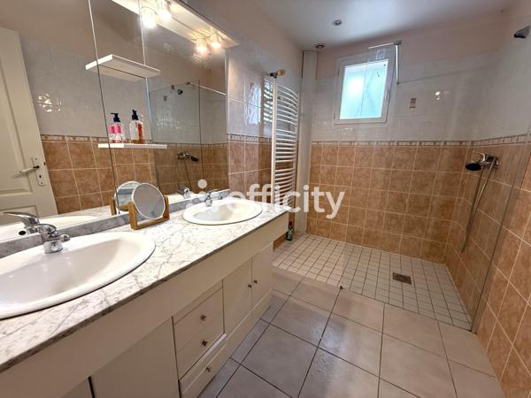 Maison 5 pièces - 150 m²