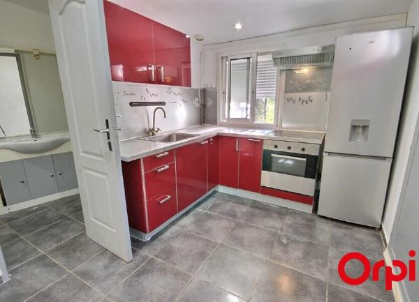 Appartement à vendre    1 pièce • 37,84 m2 Marseille 11