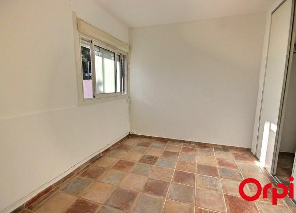 Appartement à vendre    1 pièce • 37,84 m2 Marseille 11