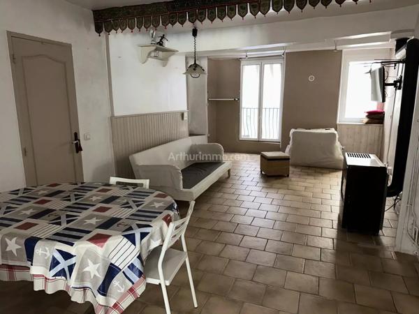 Vente                                                      Maison de village
                        
                     4 pièces                      119 m2                     à Saint-André-les-Alpes