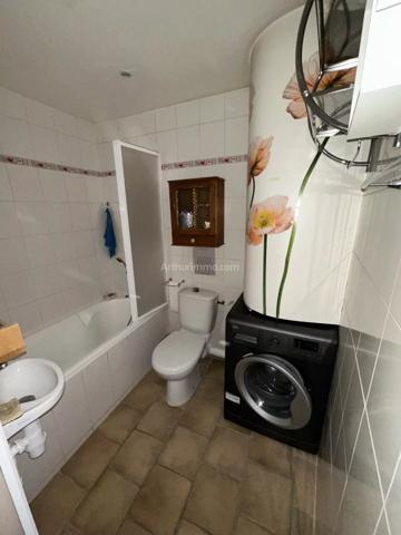 Vente                                                      Maison de village
                        
                     4 pièces                      119 m2                     à Saint-André-les-Alpes
