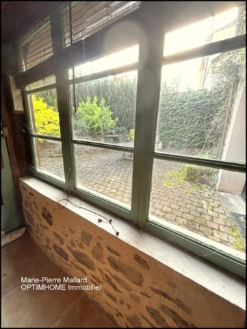 Maison familiale de 7 pièces à BOURGANEUF (23)