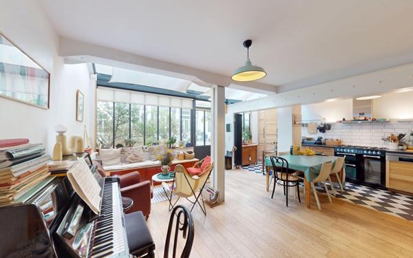 Maison à vendre    5 pièces • 101,78 m2 Paris 11