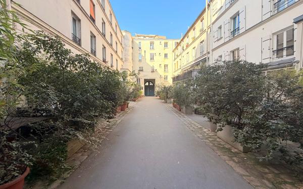 Maison à vendre    5 pièces • 101,78 m2 Paris 11
