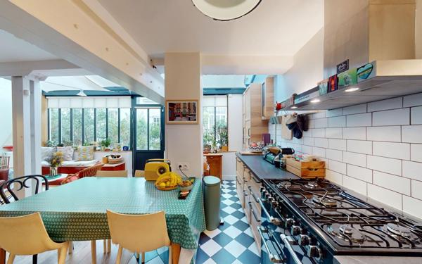 Maison à vendre    5 pièces • 101,78 m2 Paris 11