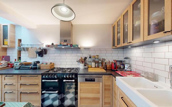 Maison à vendre    5 pièces • 101,78 m2 Paris 11