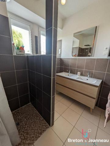 Maison sur 1,45 ha à Vaiges