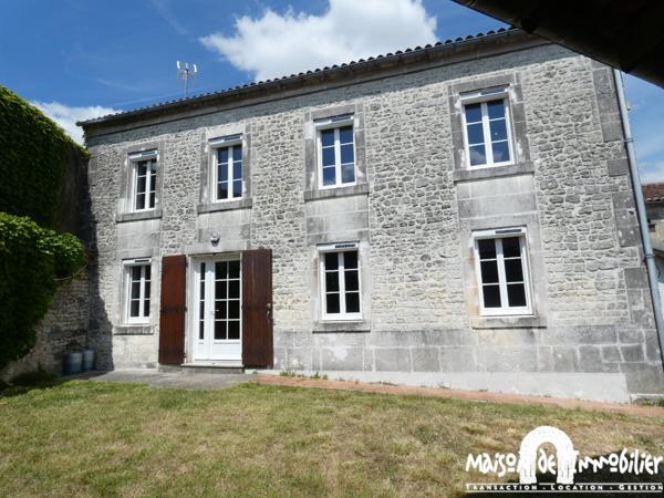 Vente Corps de ferme à moderniser - 4 pièces - 123m² - SEGONZAC