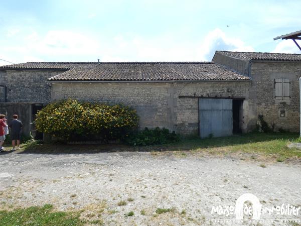 Vente Corps de ferme à moderniser - 4 pièces - 123m² - SEGONZAC