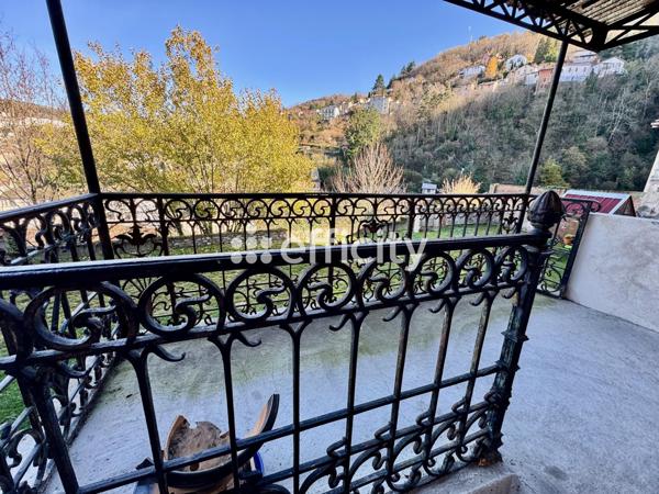 Maison 10 pièces - 240 m² Exclusivité efficity