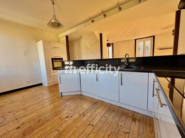 Maison 10 pièces - 240 m² Exclusivité efficity