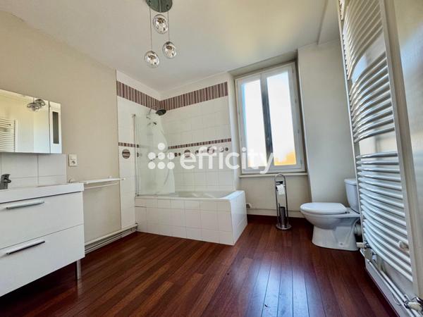 Maison 10 pièces - 240 m² Exclusivité efficity