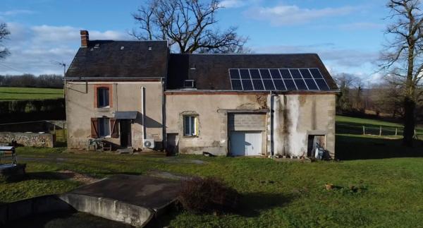 Maison à vendre 154 m² grange dépendances terrain 3400 m² 6 BONNAT (23)