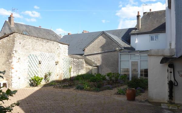 Maison à vendre    4 pièces •  Avaray