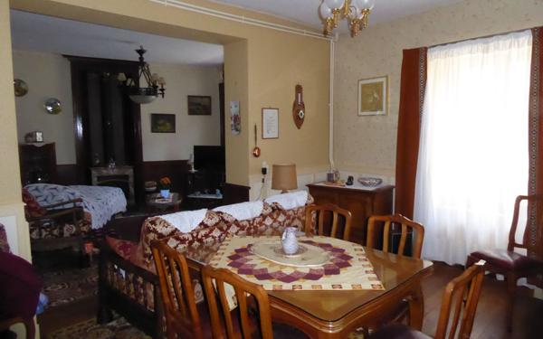 Maison à vendre    4 pièces •  Avaray