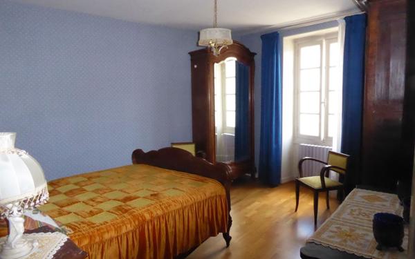 Maison à vendre    4 pièces •  Avaray