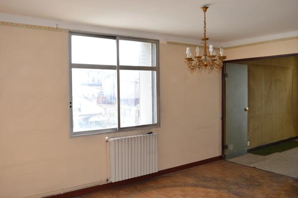 Marseille 13004 Chutes Lavie Appartement T4 de 60 m2 au calme Résidence bien tenue