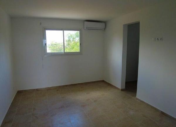 Appartement à vendre    3 pièces • 85 m2 Saint-François