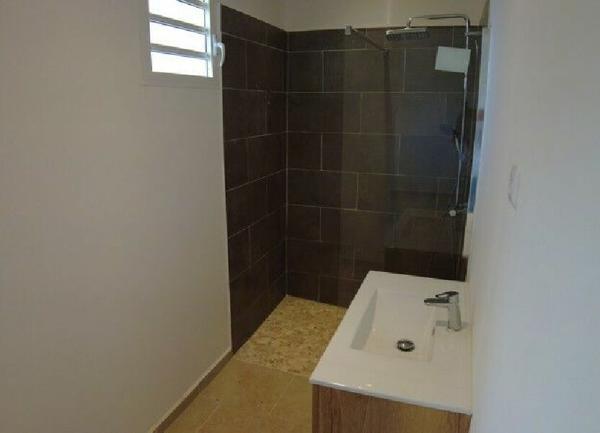 Appartement à vendre    3 pièces • 85 m2 Saint-François