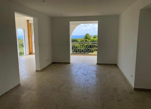 Appartement à vendre    3 pièces • 85 m2 Saint-François