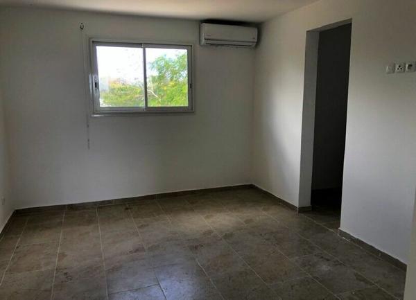 Appartement à vendre    3 pièces • 85 m2 Saint-François