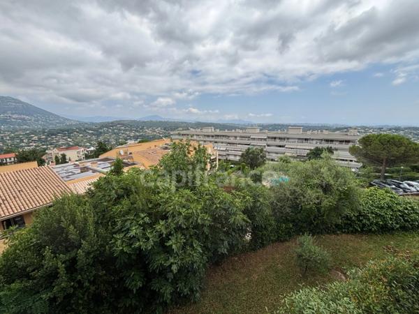 Appartement à vendre 2 pièces VENCE (06) ainsi qu'un garage individuel fermé en sous-sol !!