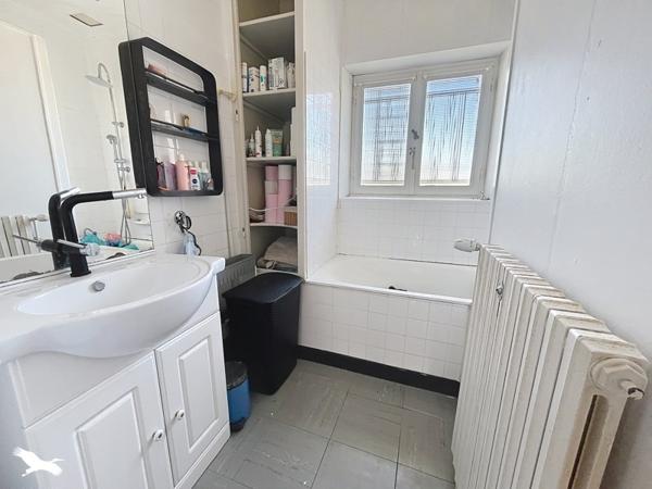 Maison 171 000 € La Rochette 5 p 235 m² DPE C