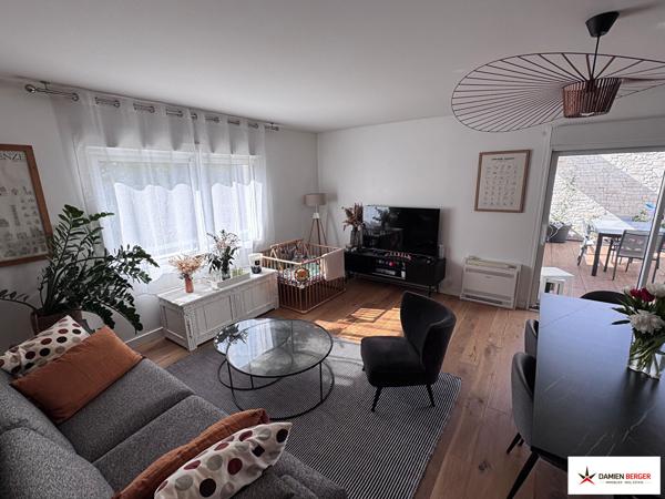 Proche vieux port. Grand appartement T3 en dernier étage. La rochelle