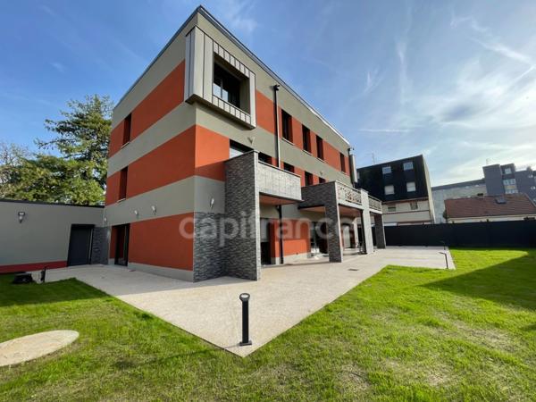 🏡 ARRAS (62) – Villa d’architecte contemporaine de 376 m² – 6 chambres – Ascenseur – Toit-terrasse