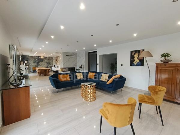 🏡 ARRAS (62) – Villa d’architecte contemporaine de 376 m² – 6 chambres – Ascenseur – Toit-terrasse