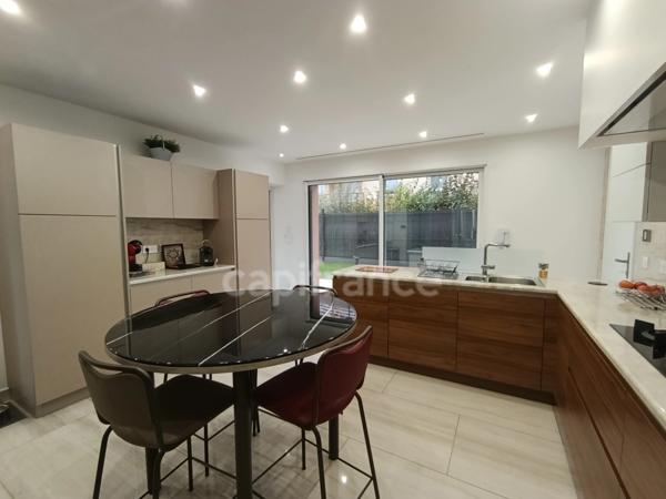 🏡 ARRAS (62) – Villa d’architecte contemporaine de 376 m² – 6 chambres – Ascenseur – Toit-terrasse