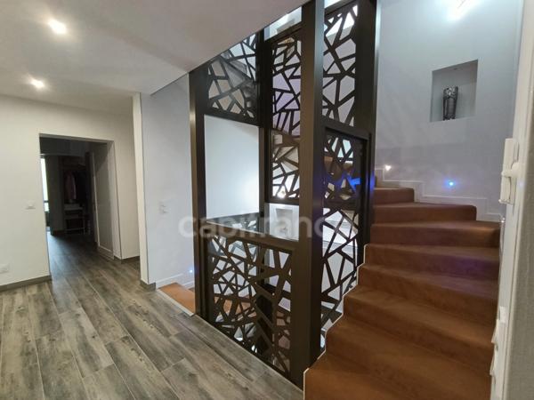 🏡 ARRAS (62) – Villa d’architecte contemporaine de 376 m² – 6 chambres – Ascenseur – Toit-terrasse